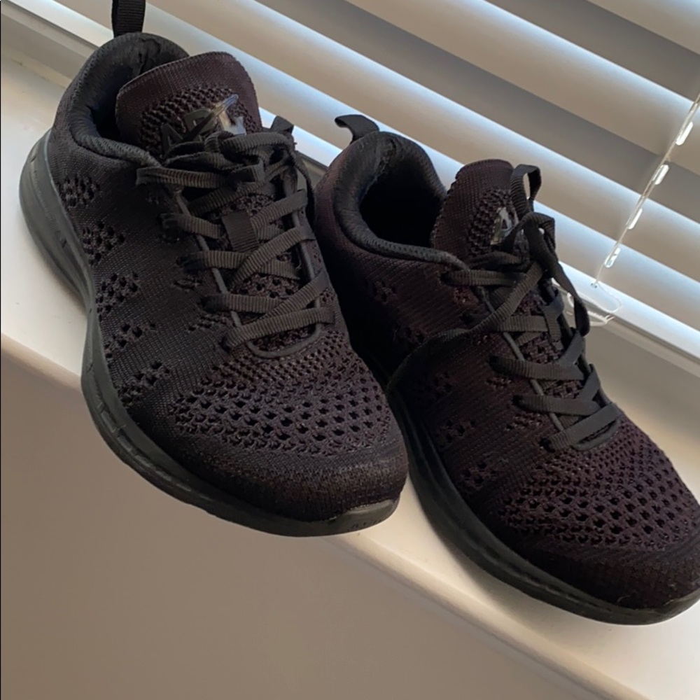 Techloom Pro APL Sneakers